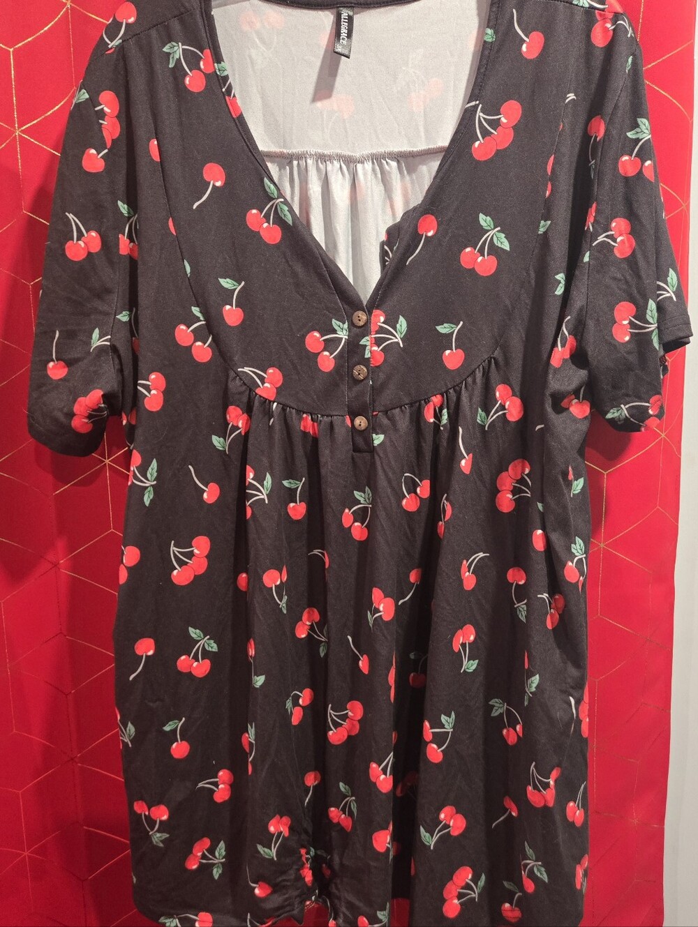 Black Cherry Print Women’s Button Babydoll Top. Size 3x. Has Been Worn...